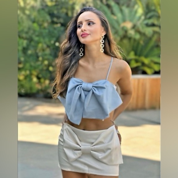 🦋Bloggers Favorite🦋 NWT Zara Satin Effect Bow Accent Mini Skirt Size M - Picture 4 of 16